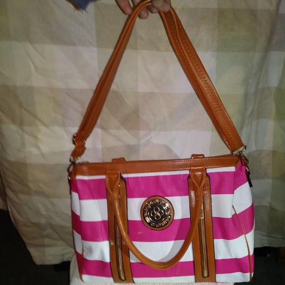 Tote - Picture 5 of 7